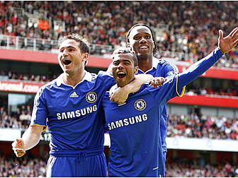 Ashley Cole joins Everton coac...